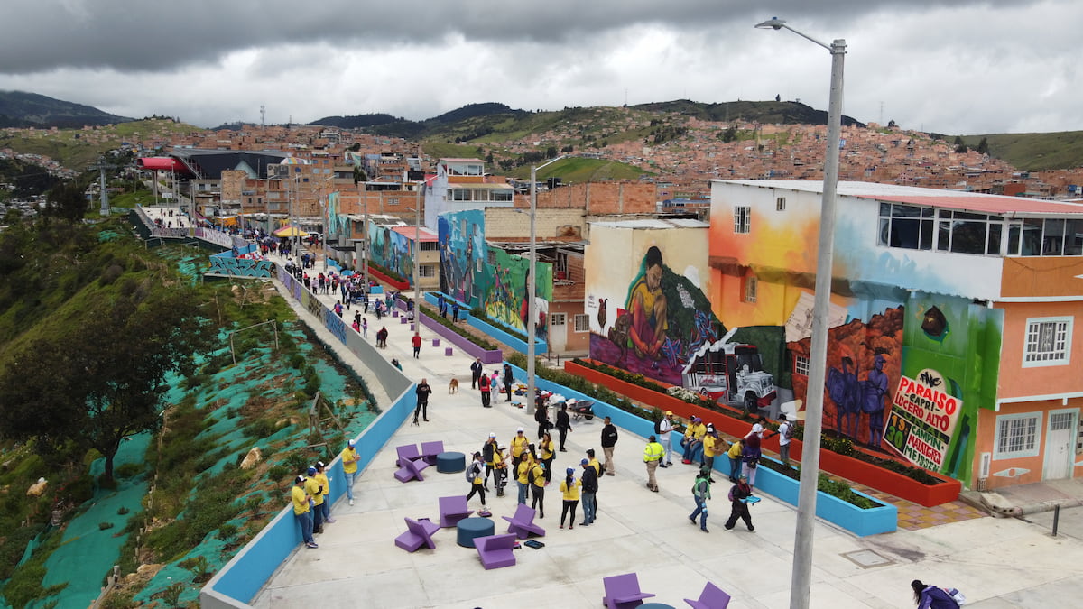 Panoramic view of murals and public space in El Paraíso, Ciudad Bolívar, Bogotá, Colombia